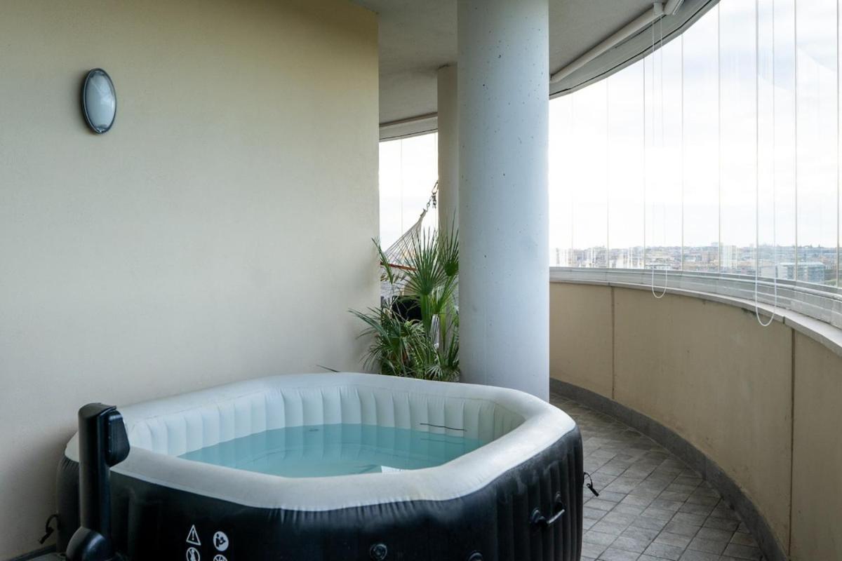 Elegant Panoramic With Jacuzzi Apartment *
