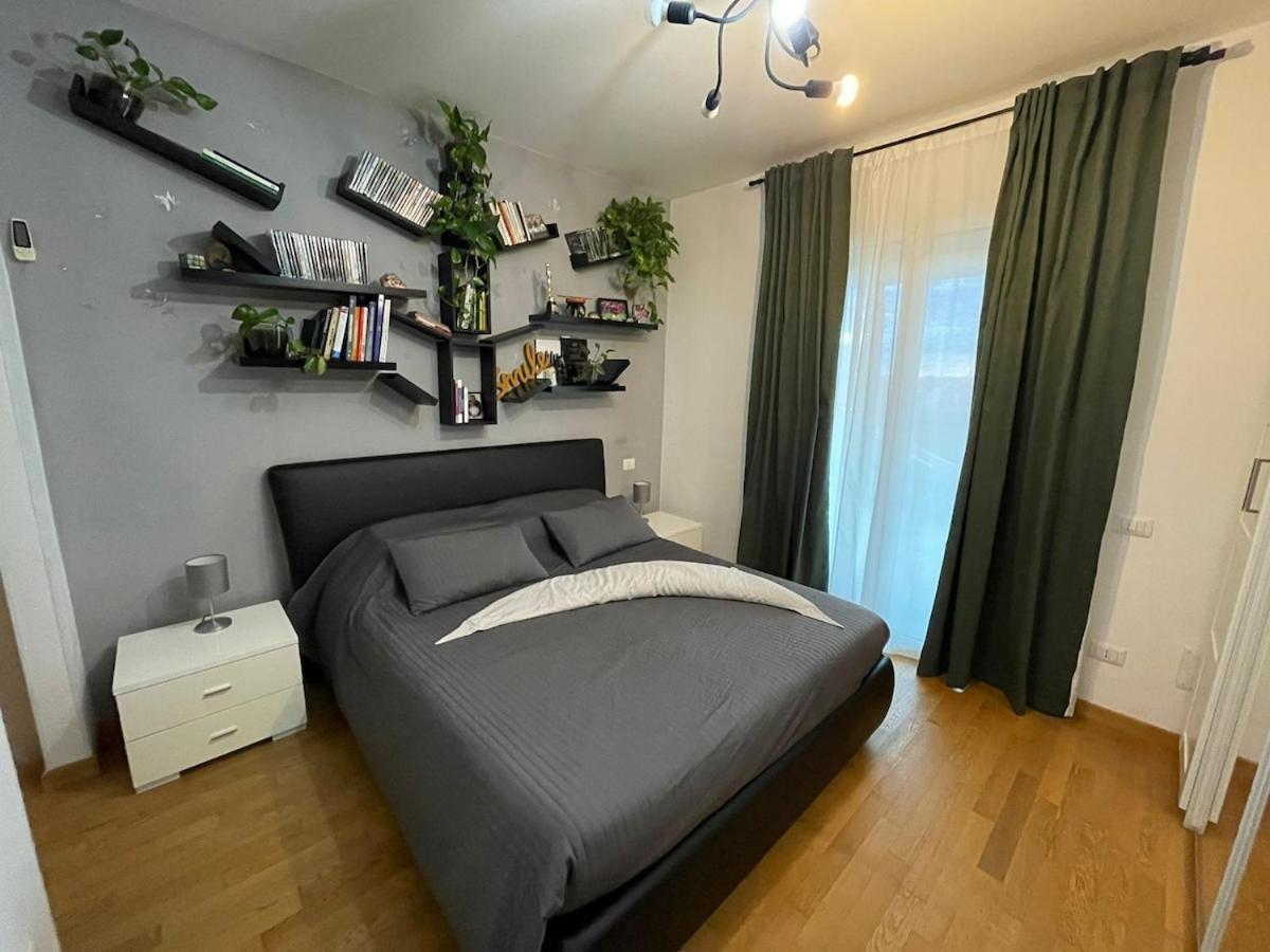 Elegant Panoramic With Jacuzzi Apartment Rom