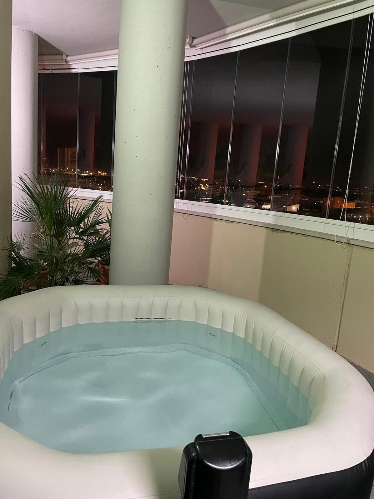 Elegant Panoramic With Jacuzzi Apartment *